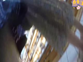 [偷拍] 超市尾🤪😃😀😀=随狂@[拍！年轻美女裙底春%🤪光全泄露